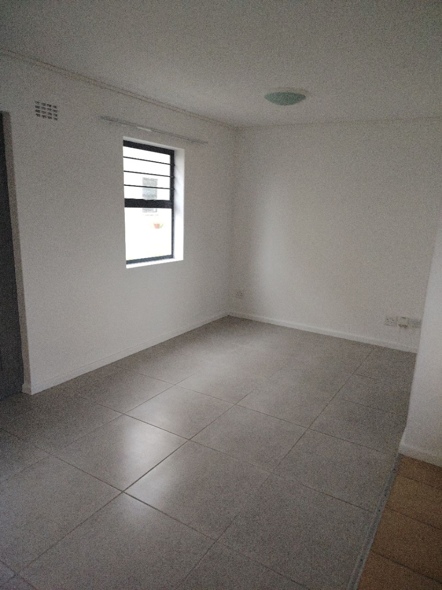 To Let 2 Bedroom Property for Rent in Rugby Western Cape